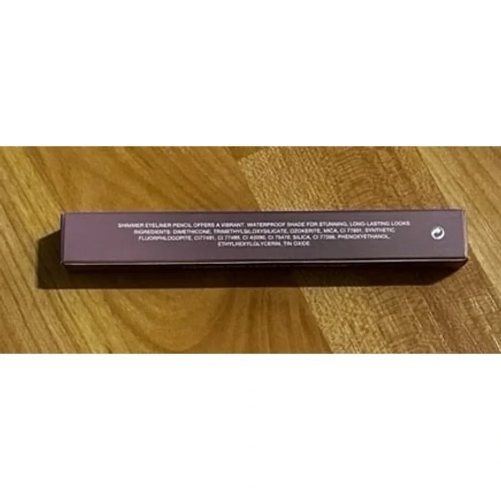 Beauty Vaulte Eyeliner pencil in‎ Purple